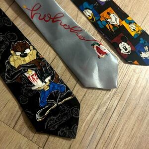 3 Super Rare, Vintage Silk Ties. Official Taz, Holiday Light up, Official Disney